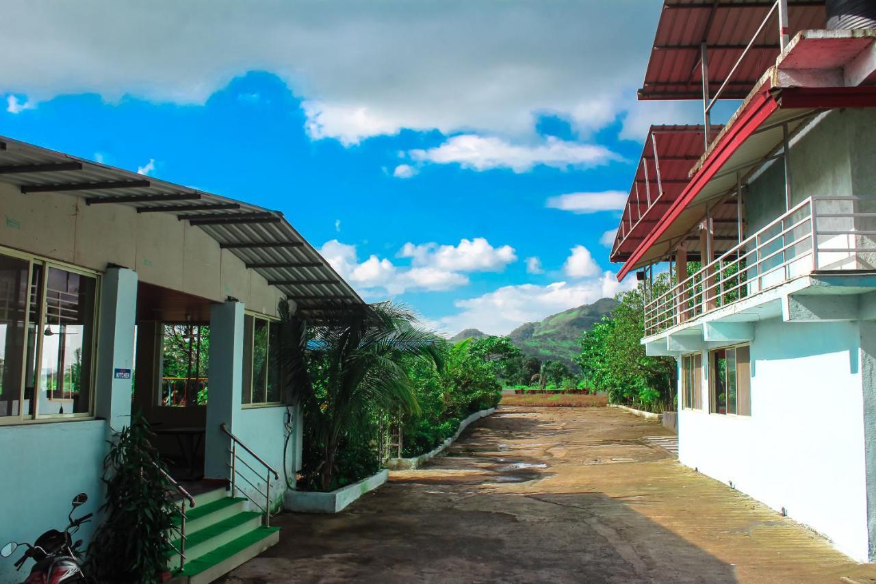 Sp Resort Panvel Chauk Bagian luar foto