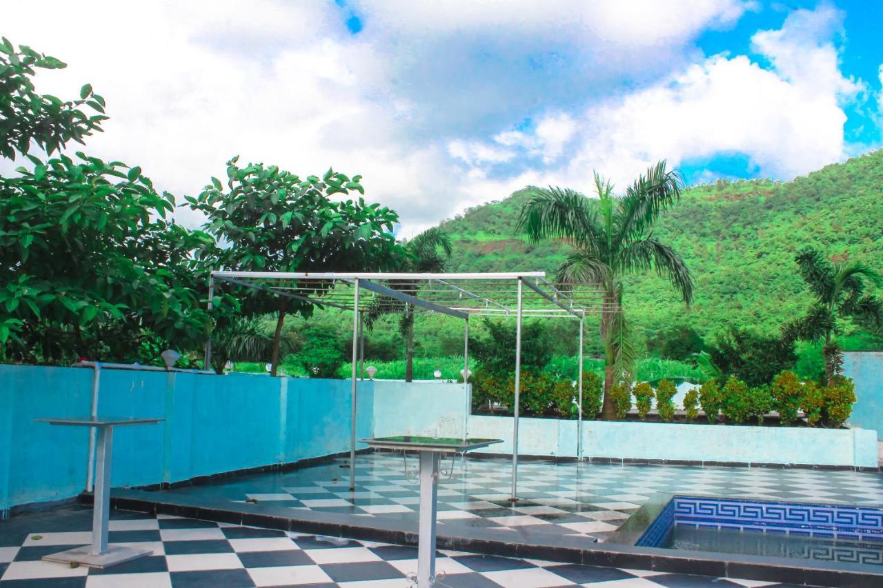 Sp Resort Panvel Chauk Bagian luar foto