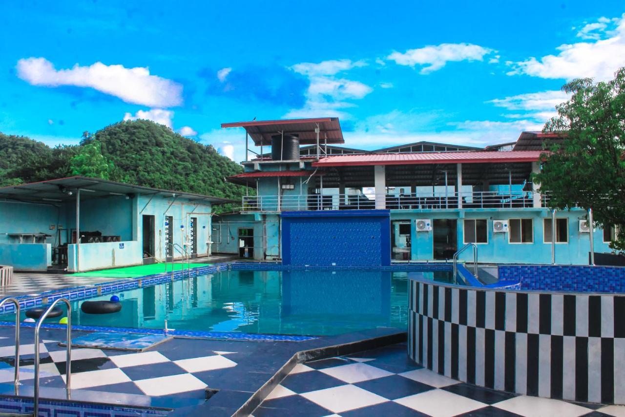 Sp Resort Panvel Chauk Bagian luar foto