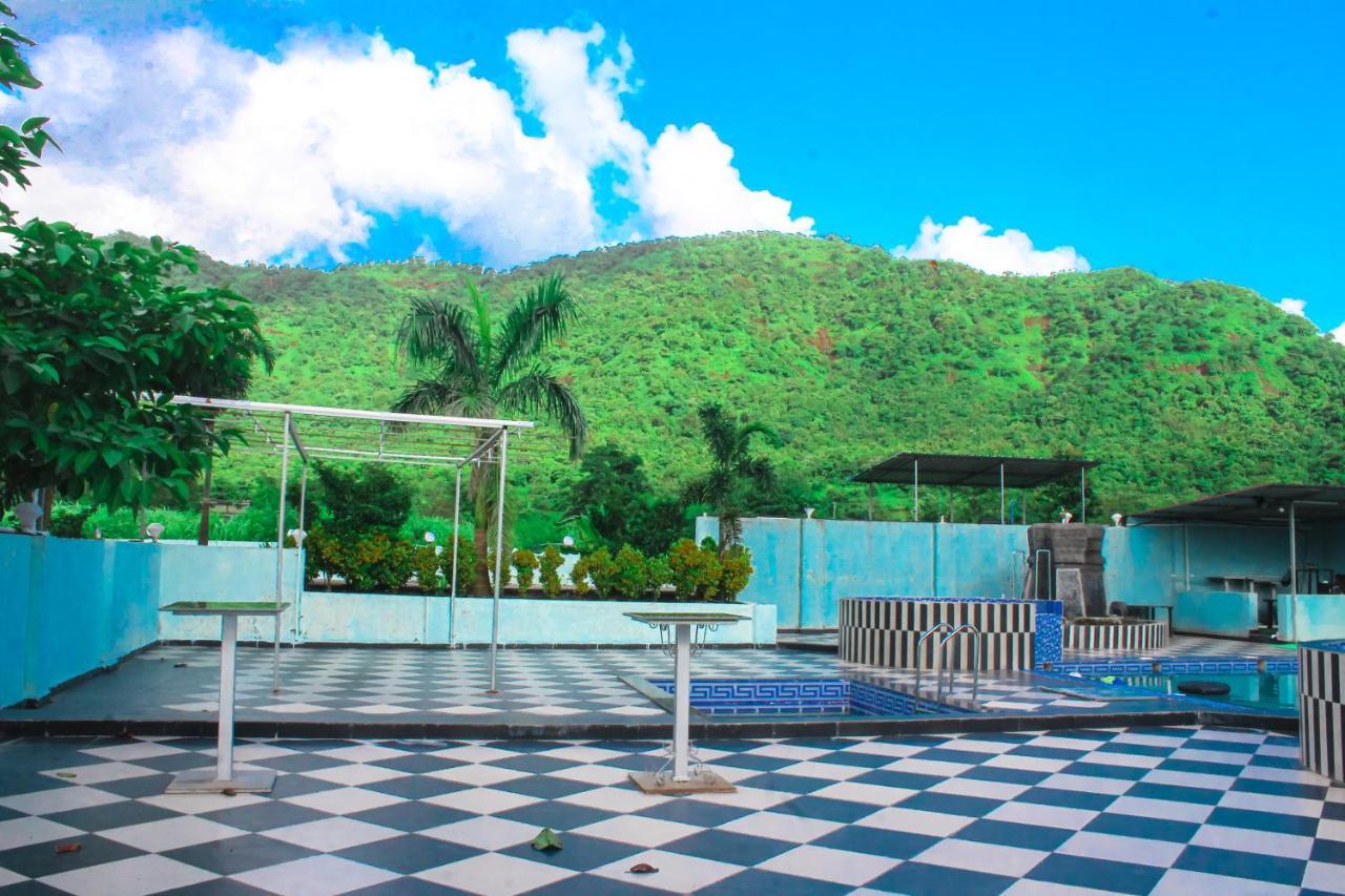 Sp Resort Panvel Chauk Bagian luar foto